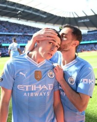 开云体育下载-最佳福登最快扑灭悬念，曼城四连冠有路况不翻车